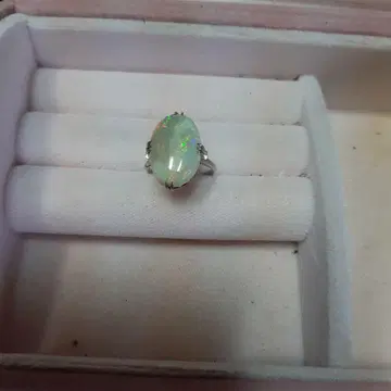 오팔 플라티나 반지