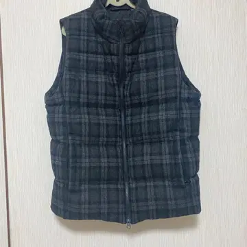 UNIQLO 유니클로 체크 무늬 다운 베스트 그레이 블랙 M