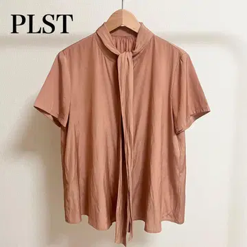 [새상품급] PLST 와셔 보우타이 블라우스 (반팔) S 사이즈
