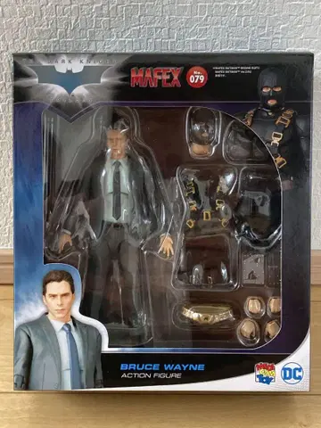 MAFEX No.079 브루스 웨인
