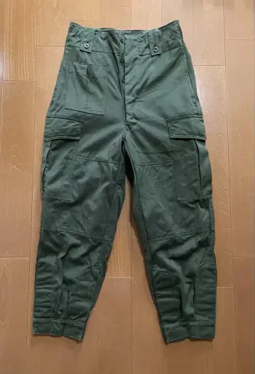 벨기에군 M-64 80s 군 빵