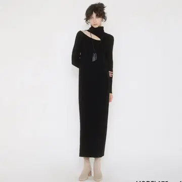 searoomlynn 슬래시 컷 스트레이트 원피스