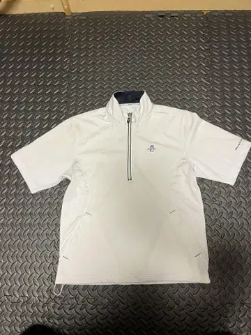 SILVER SCOT 845 화이트 하프 지퍼 셔츠