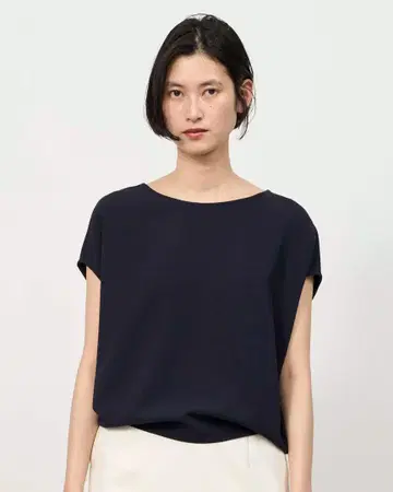 미사용 택 포함 [soeju 소쥬] 숏 슬리브 코쿤 블라우스 네이비