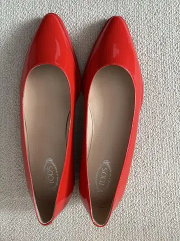 TOD'S 레드 플랫슈즈
