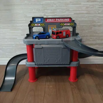 처음 만나는 토미카 2WAY PARKING 주차장