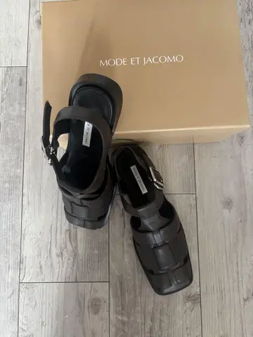 MODE ET JACOMO 다크 브라운 샌들
