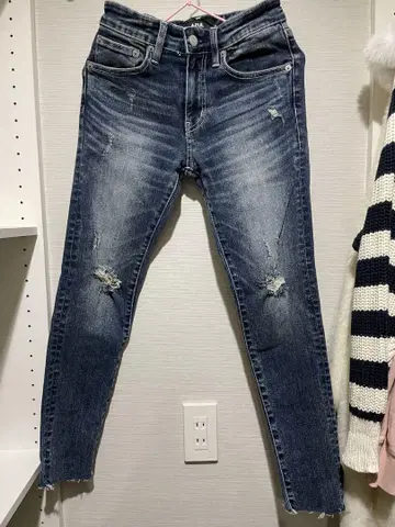 AZUL by moussy 아즈 데미지 스키니