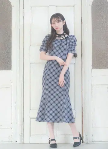evelyn 체크 컷 OP