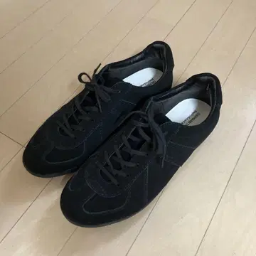 [컨디션 최상] 스니커즈 블랙 남성용 GERMAN TRAINeR