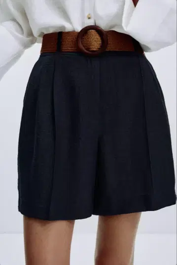 ZARA 다트 & 벨트 버뮤다 팬츠