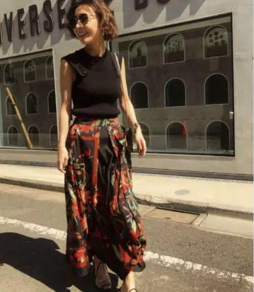 [새상품급] AMERI 반다나 패턴 스카프 플레어 스커트 꽃무늬 롱