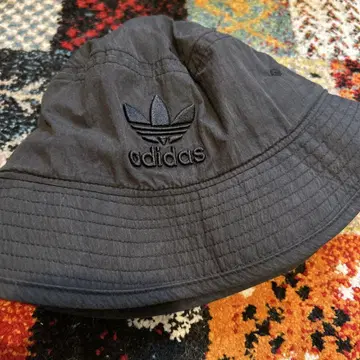 adidas 블랙 버킷햇