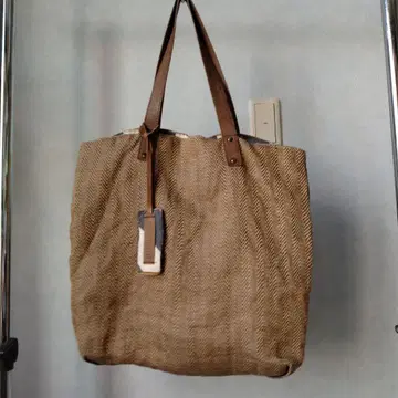 NANTUCKET 헤링본 바스켓 토트백