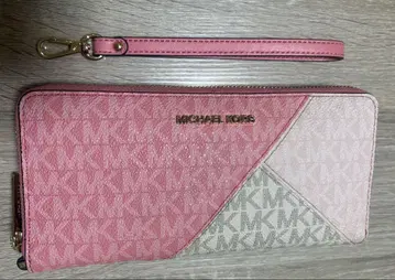 새상품급 MICHAEL KORS 핑크 장지갑