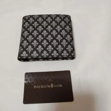 PATRICK COX 3단 폴더형 지갑 풀 드 리스 패턴
