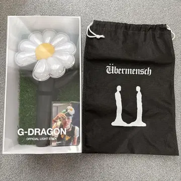G-DRAGON OFFICIAL LIGHT STICK 트레이딩 카드 포함