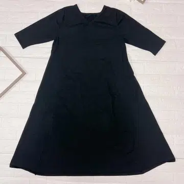 23KU V넥 롱 원피스 블랙 7부 소매 사이즈 44