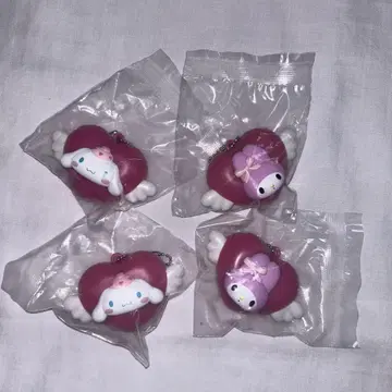 산리오 가챠가챠 4점