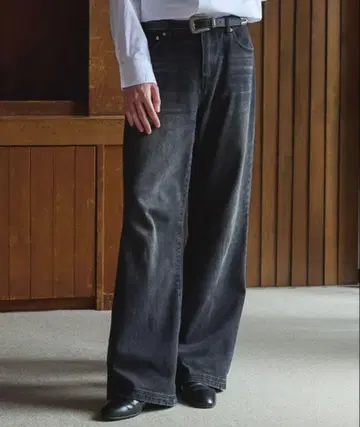 LURAKU Semi-flared washed denim