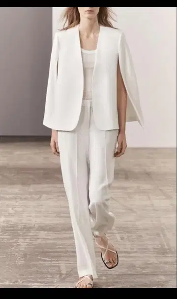 ZARA ZW 컬렉션 케이프 자켓 화이트 M