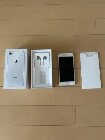 iPhone 8 64GB 실버