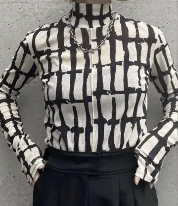 MAISON SPECIAL 드로잉 체크 터틀 상의