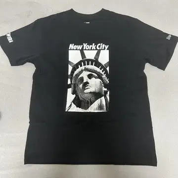 NEWERA 뉴욕 티셔츠 블랙