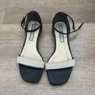 Dhyana 블랙/베이지 린넨 소가죽 샌들 22.5cm