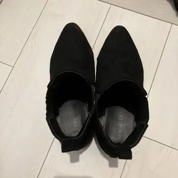 블랙 스웨이드 사이드 고어 부츠