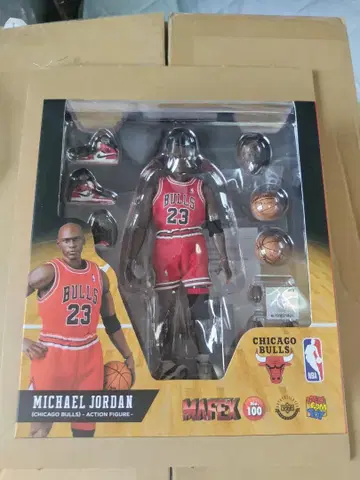 MAFEX Michael Jordan 조던 미개봉 새상품 피규어