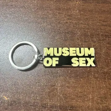 MUSEUM OF SEX 메탈 키링