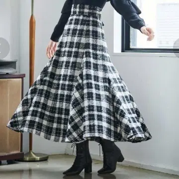 AND COUTURE BIG 블록 체크 플레어 스커트 BLACK