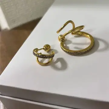 PANCONESI 빵코네지 귀걸이 골드