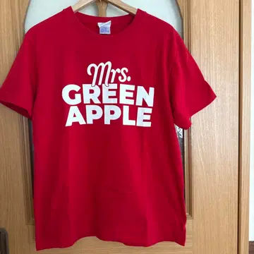 Mrs. GREEN APPLE 반팔 티셔츠 M 빨간색 코크온