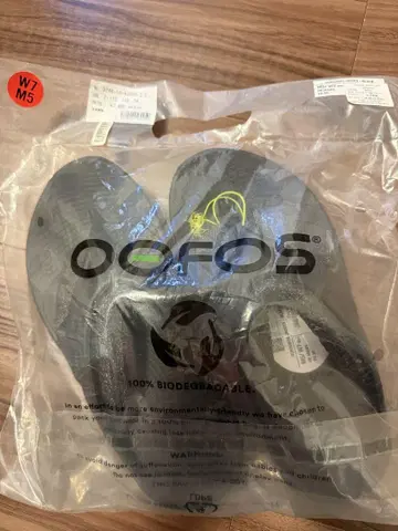 OOFOS 오리지널 샌들 블랙