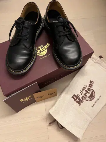Dr. Martens 블랙 가죽 로퍼 37