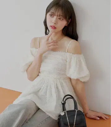 페더 페플럼 블라우스 chico 아이보리