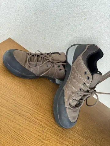 Danner 트레킹 슈즈 브라운