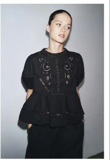 ZARA 로맨틱 자수 블라우스 M
