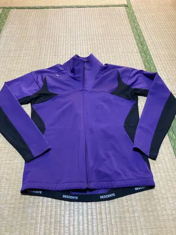 DESCENTE 보라색 긴팔 자켓 M