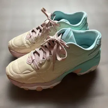 [레어] PUMA 팔서 웨지 24.5cm 통굽 스니커즈 그라데이션