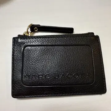 MARC JACOBS 블랙 프래그먼트 케이스