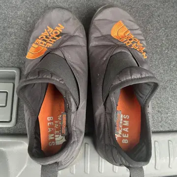 THE NORTH FACE BEAMS 블랙스니커즈