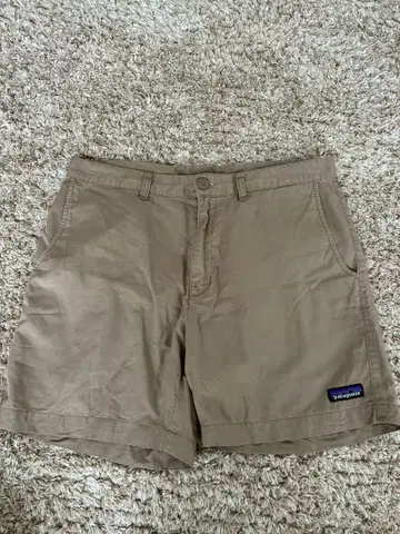 patagonia 베이지 숏팬츠