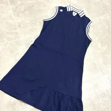 데상트 골프 여성용 원피스 M 네이비