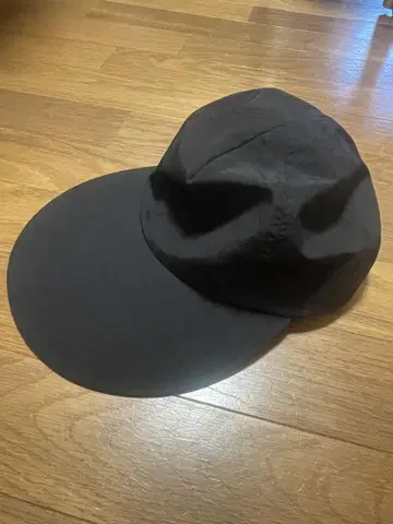 BLACK LONG BILL CAP 블랙 롱 빌 캡