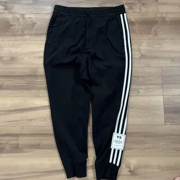 Y-3 쓰리 스트라이프 조거 팬츠