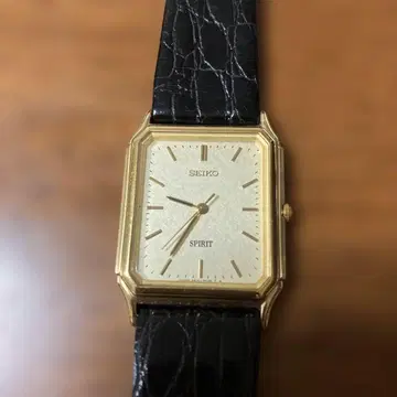 SEIKO SPIRIT 금 손목시계