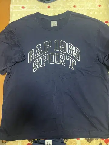 GAP 티셔츠